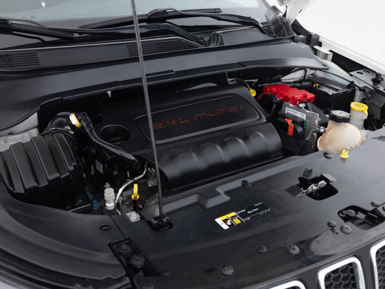 Used 2021 Jeep Compass Sport w/ Cold Weather Group AWD/4WD image 39