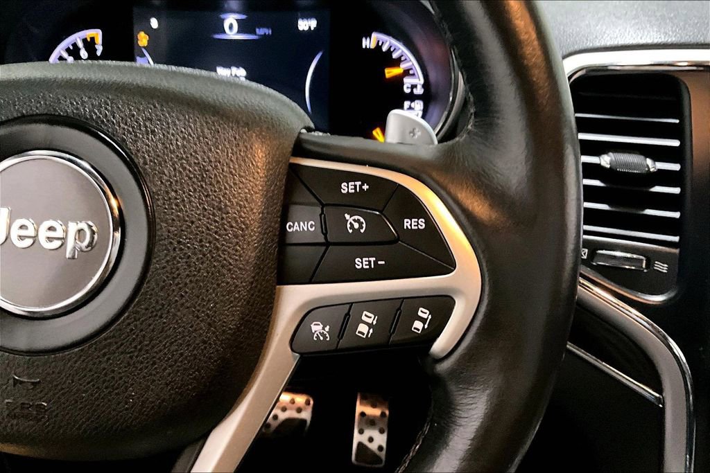 Used 2015 Jeep Grand Cherokee Overland w/ Advanced Technology Group image 12