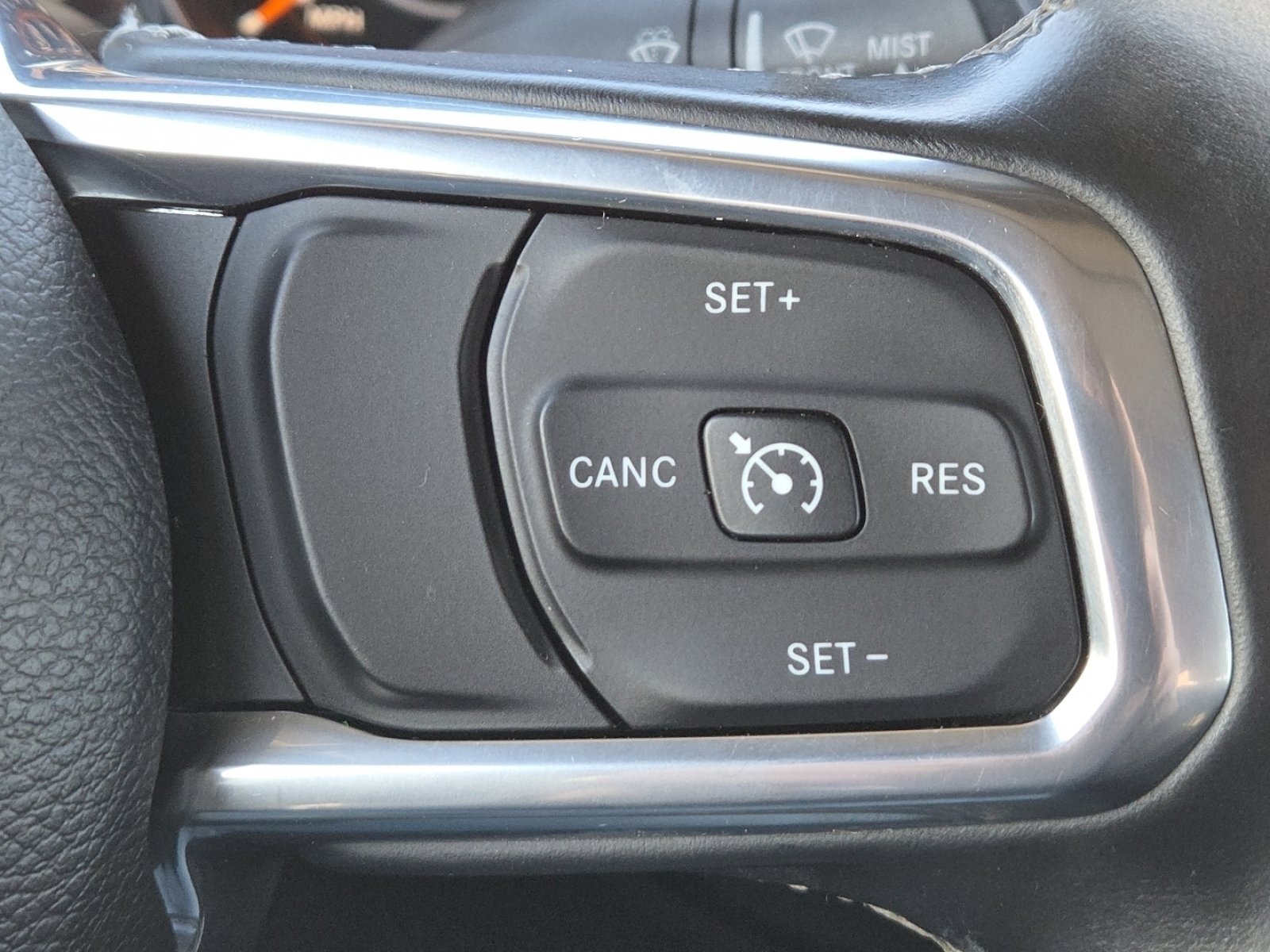 Used 2018 Jeep Wrangler Unlimited Sahara image 8