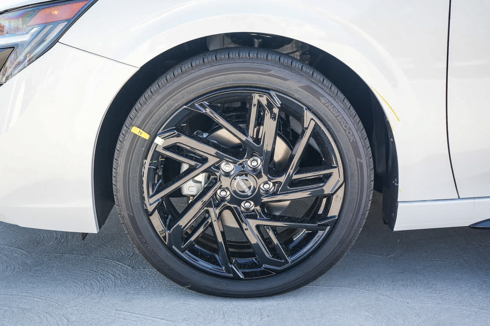 New 2027 Nissan Sentra SR w/ SR Premium Package FWD image 11
