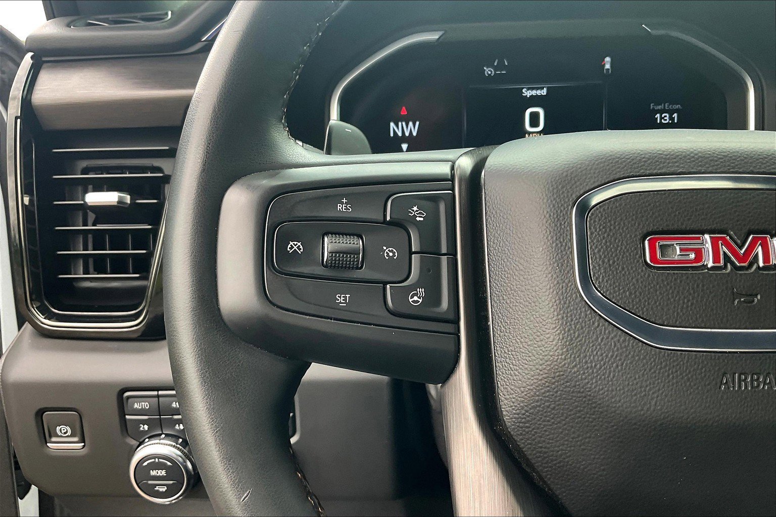 Used 2024 GMC Sierra 1500 AT4 w/ Technology Package image 20