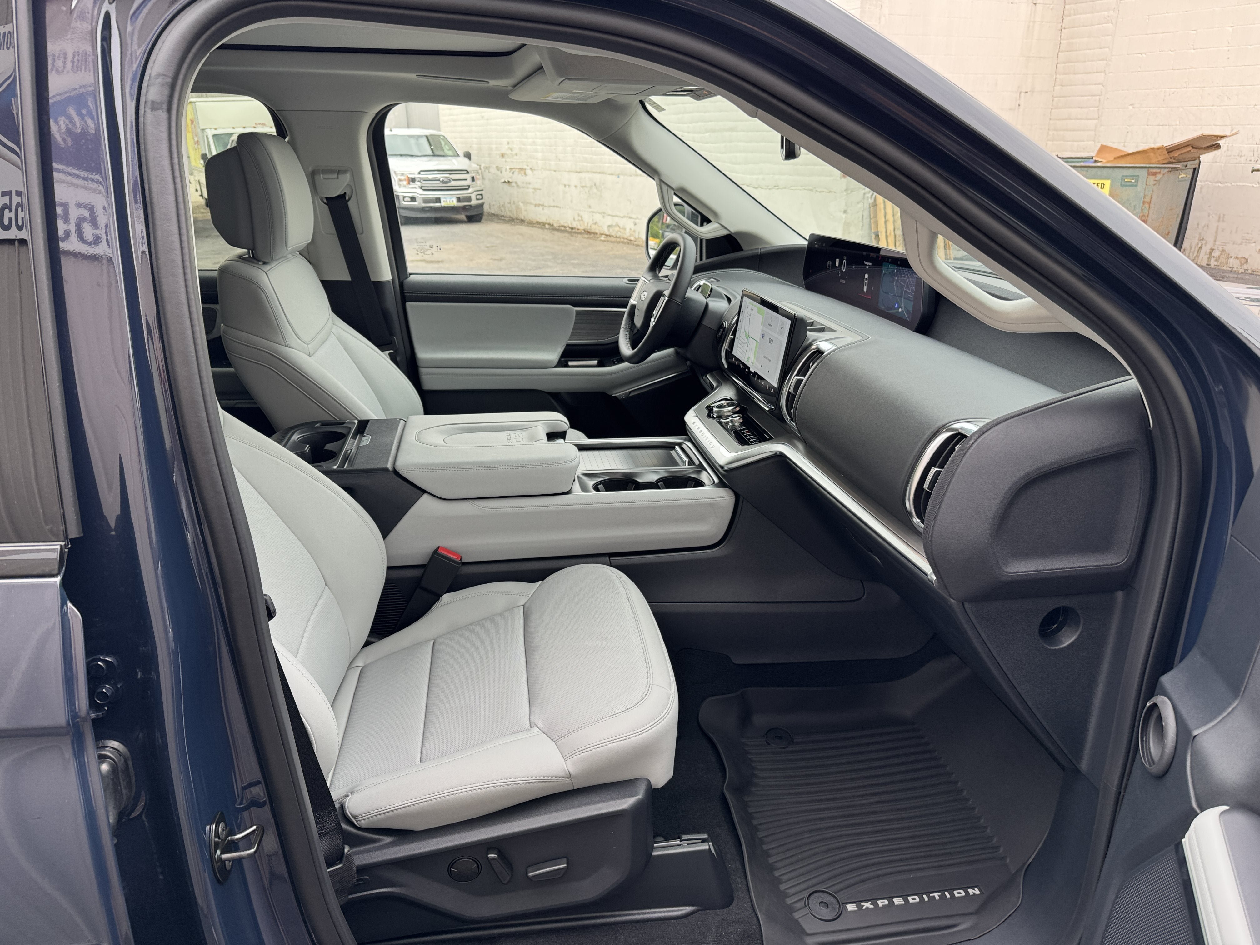New 2027 Ford Expedition Max Platinum AWD/4WD image 29