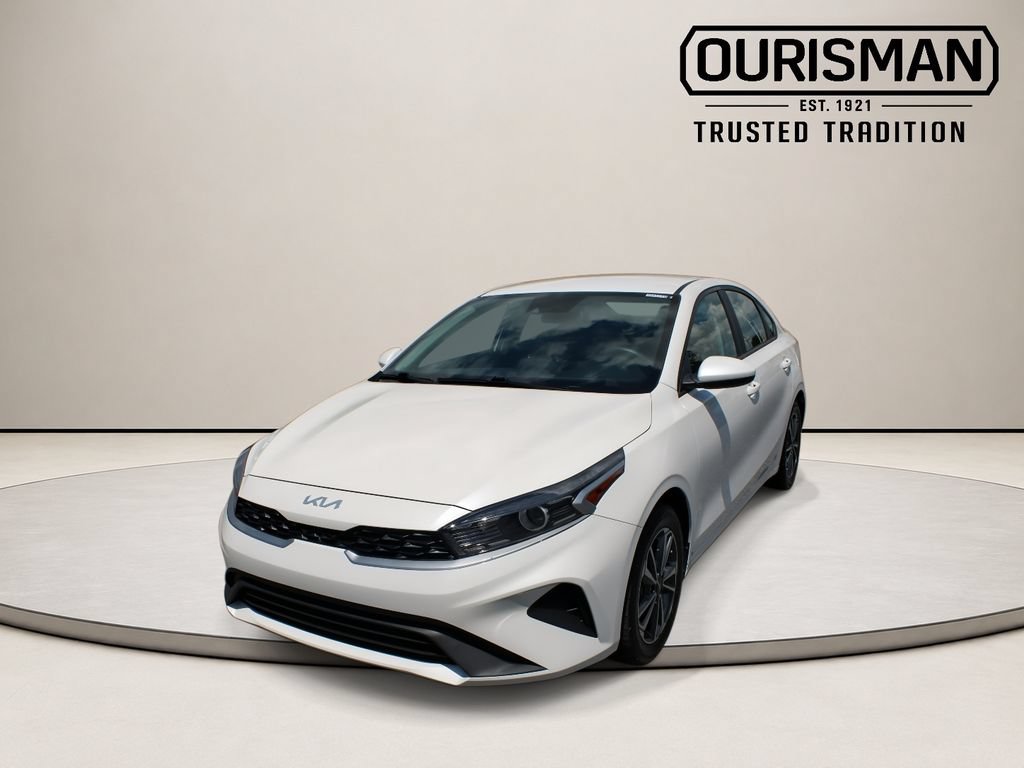 Used 2023 Kia Forte LXS FWD image 5