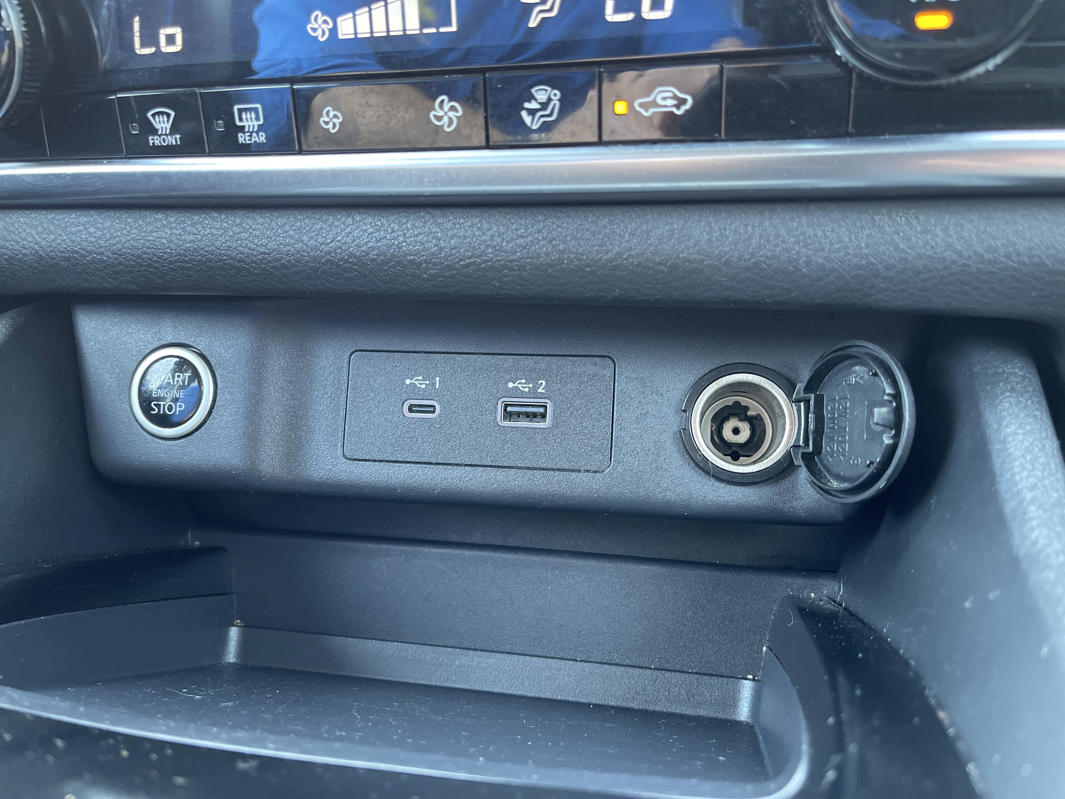 Used 2023 Nissan Rogue SV image 28