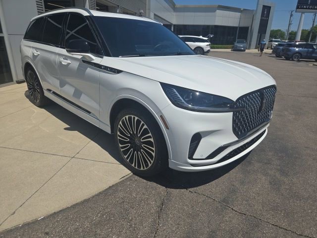 Certified 2025 Lincoln Aviator Black Label AWD/4WD image 14