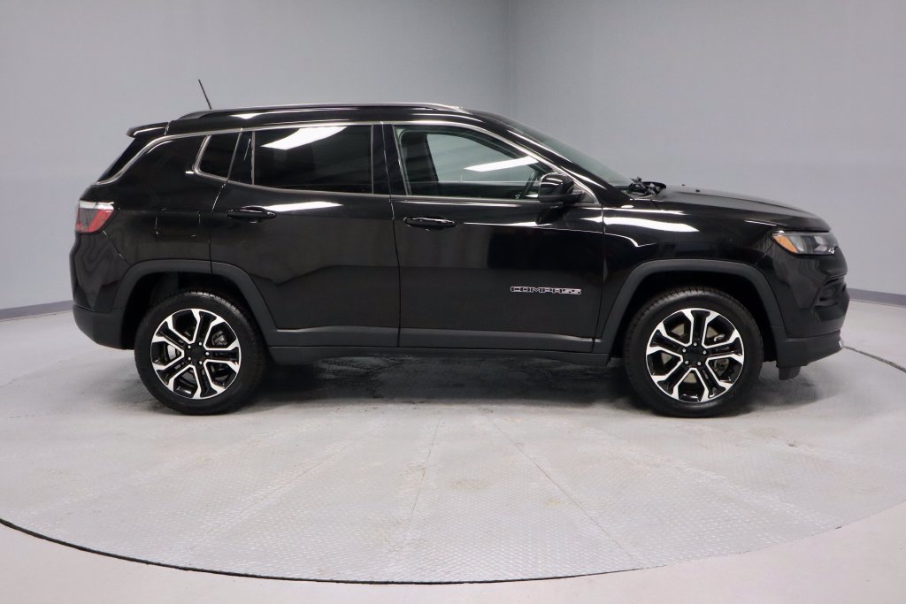 Used 2023 Jeep Compass Limited AWD/4WD image 11