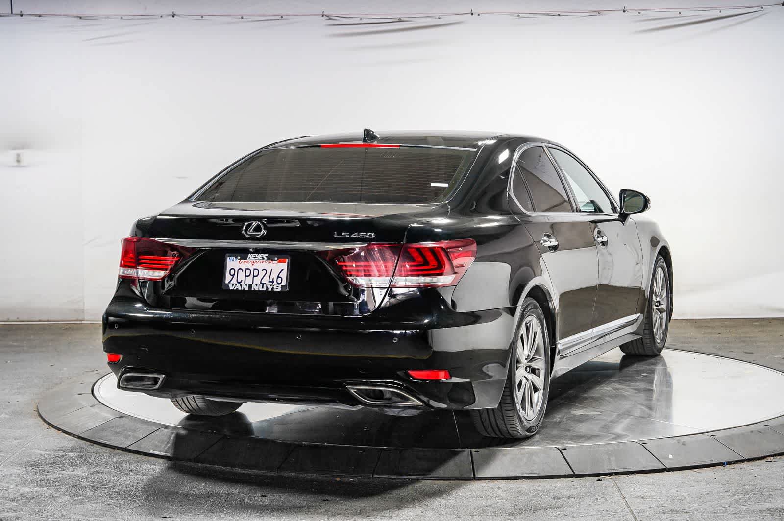 Used 2016 Lexus LS 460 w/ Comfort Package RWD image 4