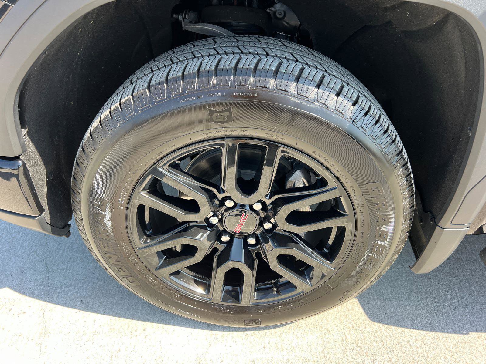 Used 2024 GMC Sierra 1500 Elevation AWD/4WD image 11
