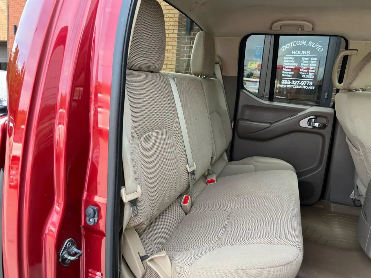 Used 2013 Nissan Frontier SV AWD/4WD image 23
