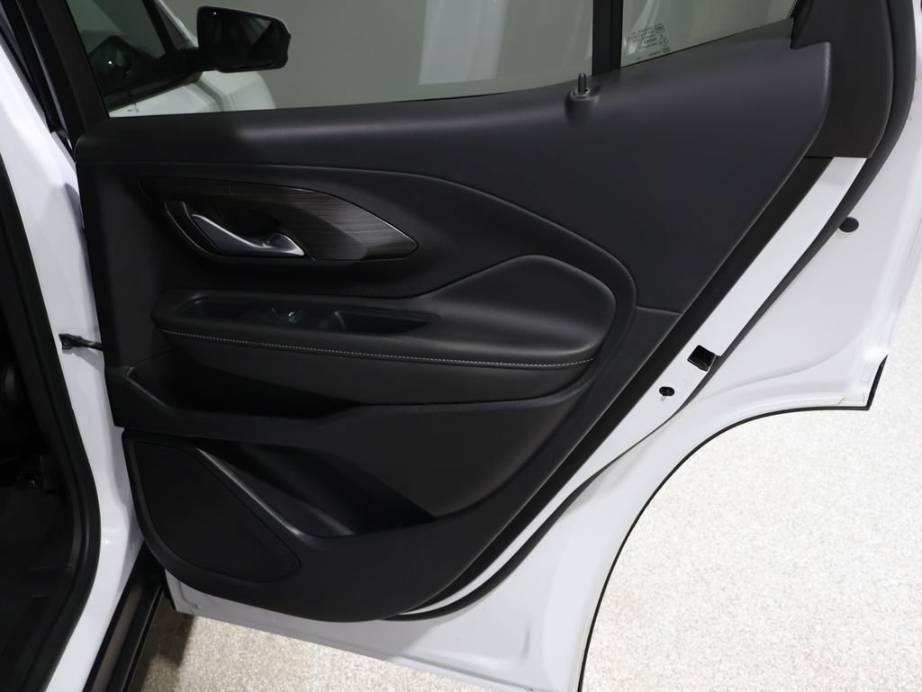 Used 2024 GMC Terrain SLE image 22