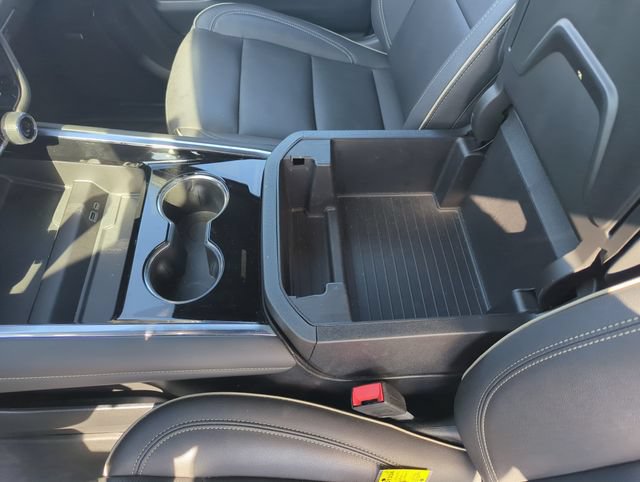 Used 2025 Chevrolet Tahoe Premier AWD/4WD image 30