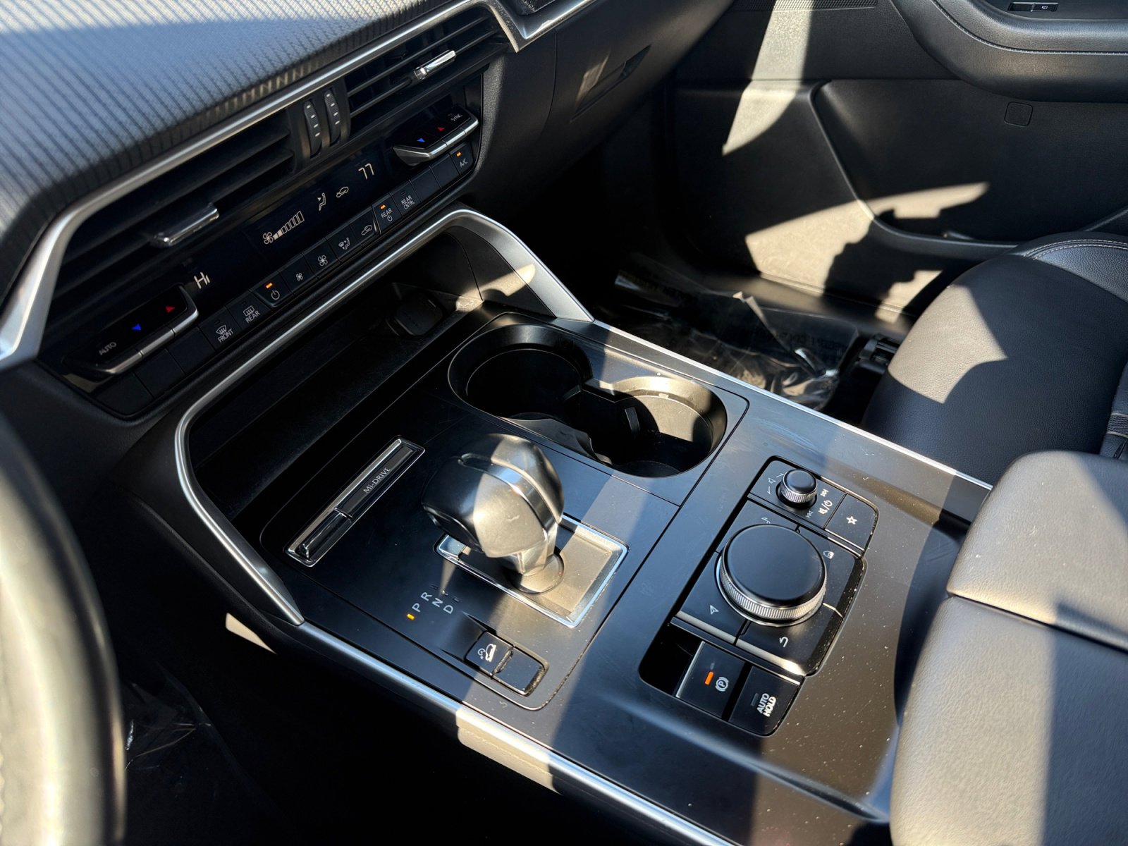 Used 2024 MAZDA CX-90 3.3 Turbo w/ Select Package image 13