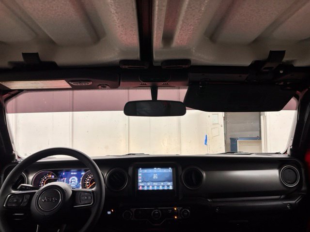 Used 2023 Jeep Gladiator Sport AWD/4WD image 10