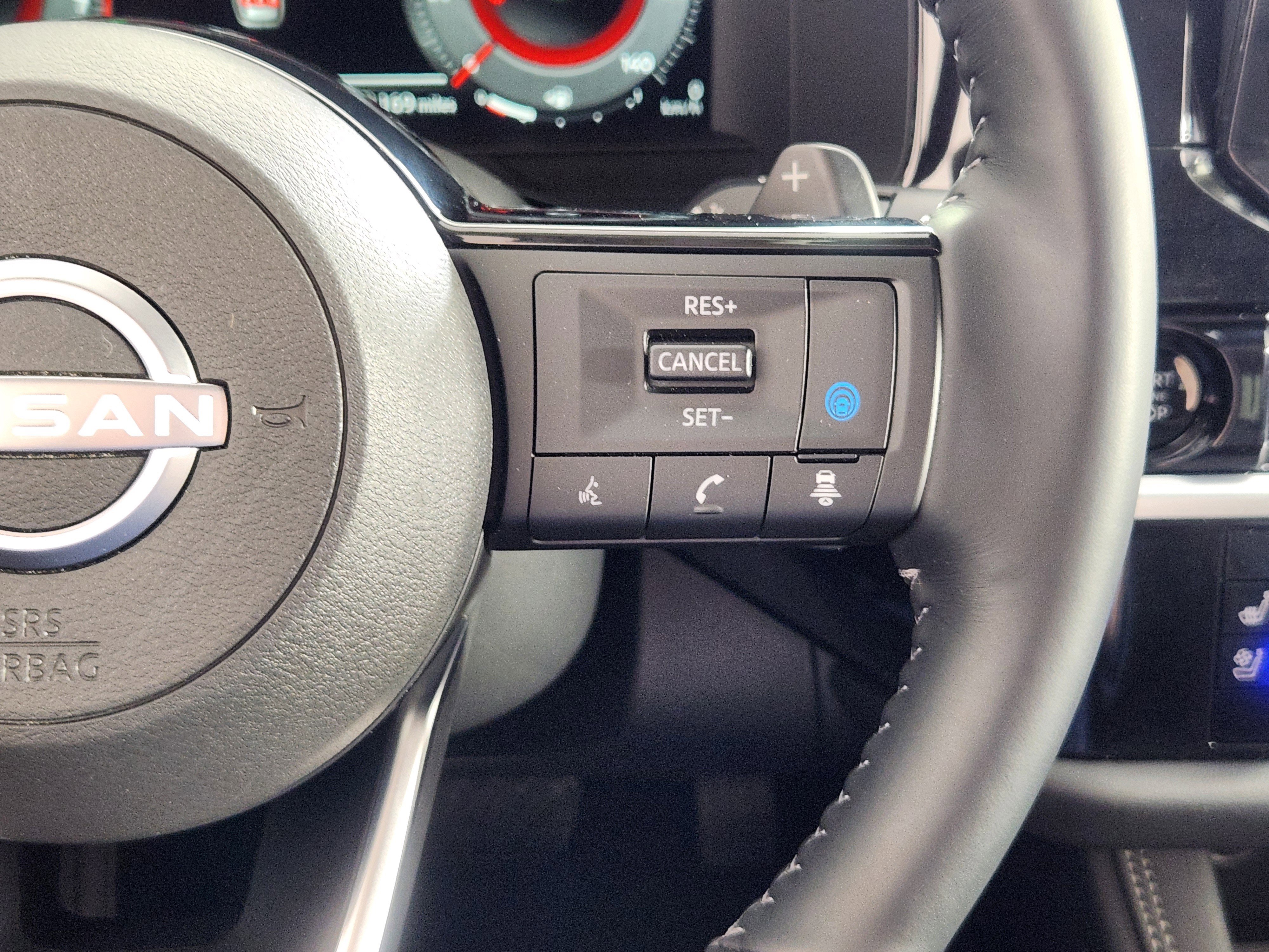 Used 2025 Nissan Pathfinder Platinum image 20