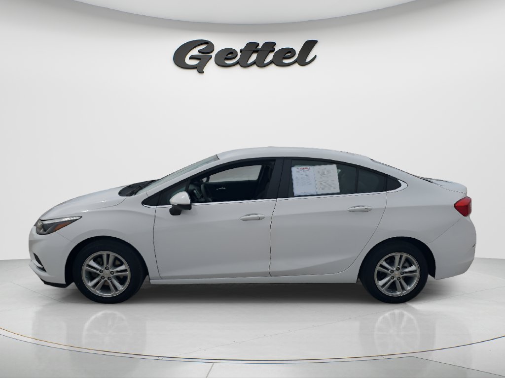 Used 2017 Chevrolet Cruze LT w/ Convenience Package FWD image 8