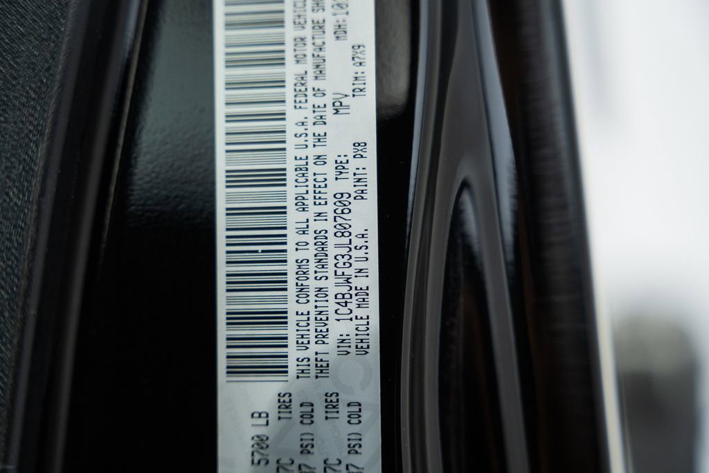 Used 2018 Jeep Wrangler Unlimited Rubicon w/ Connectivity Group image 45