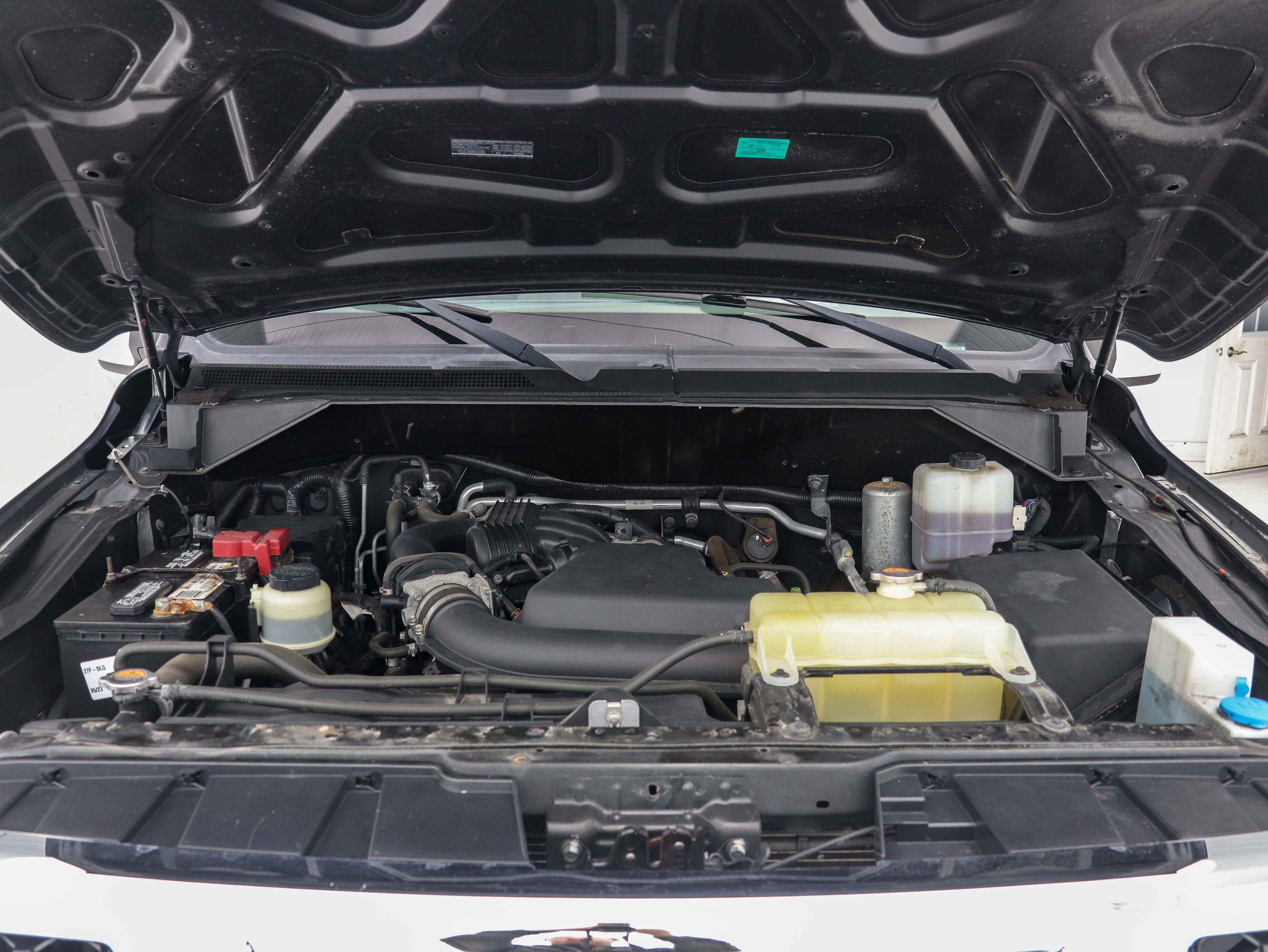 Used 2018 Nissan NV 3500 SV w/ Navigation Package image 25