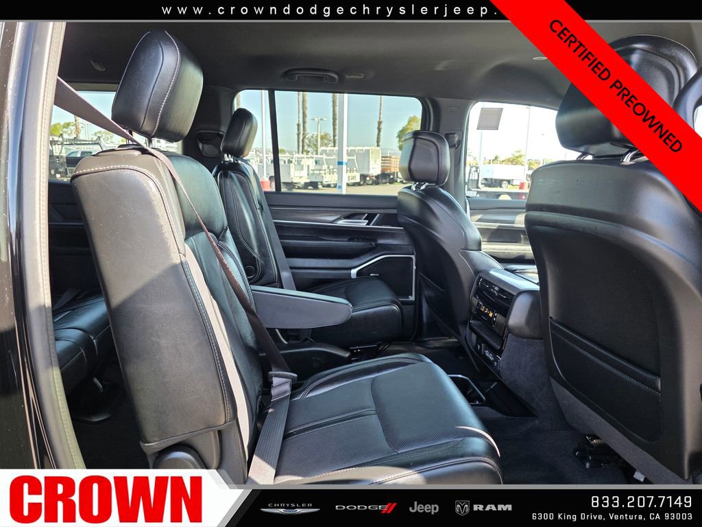 Certified 2024 Jeep Wagoneer Series II AWD/4WD image 16