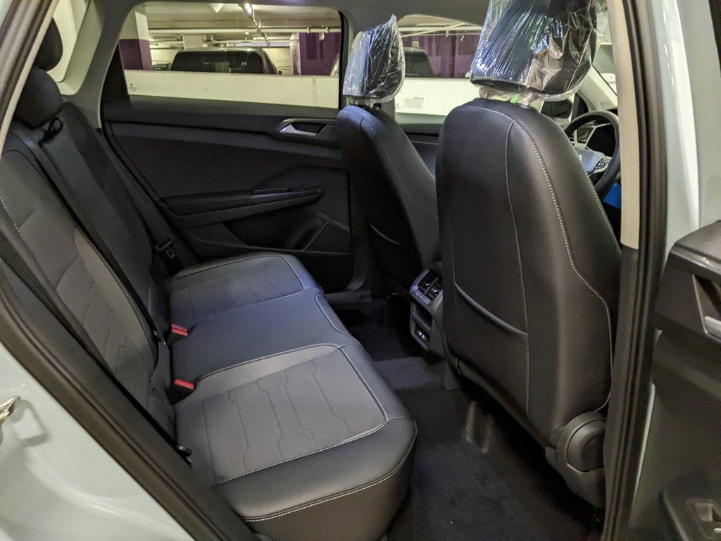 New 2026 Volkswagen Taos SE AWD/4WD image 25