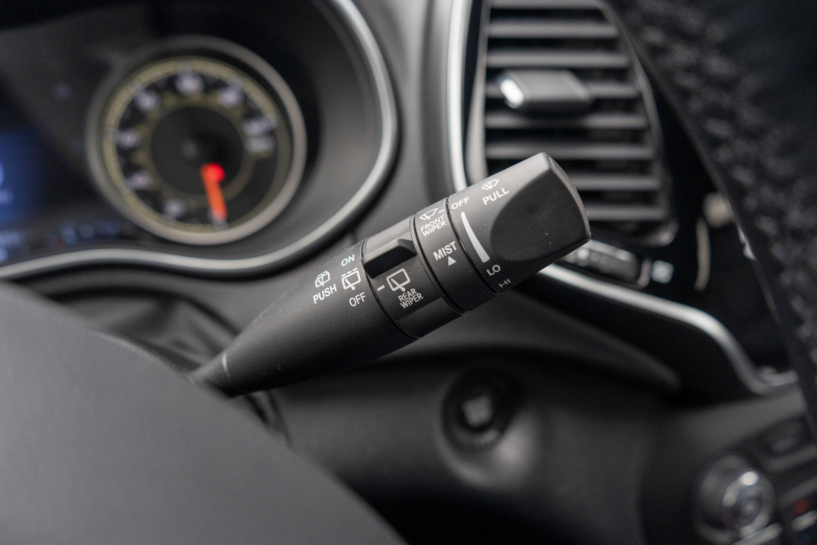 Used 2020 Jeep Cherokee Limited AWD/4WD image 27