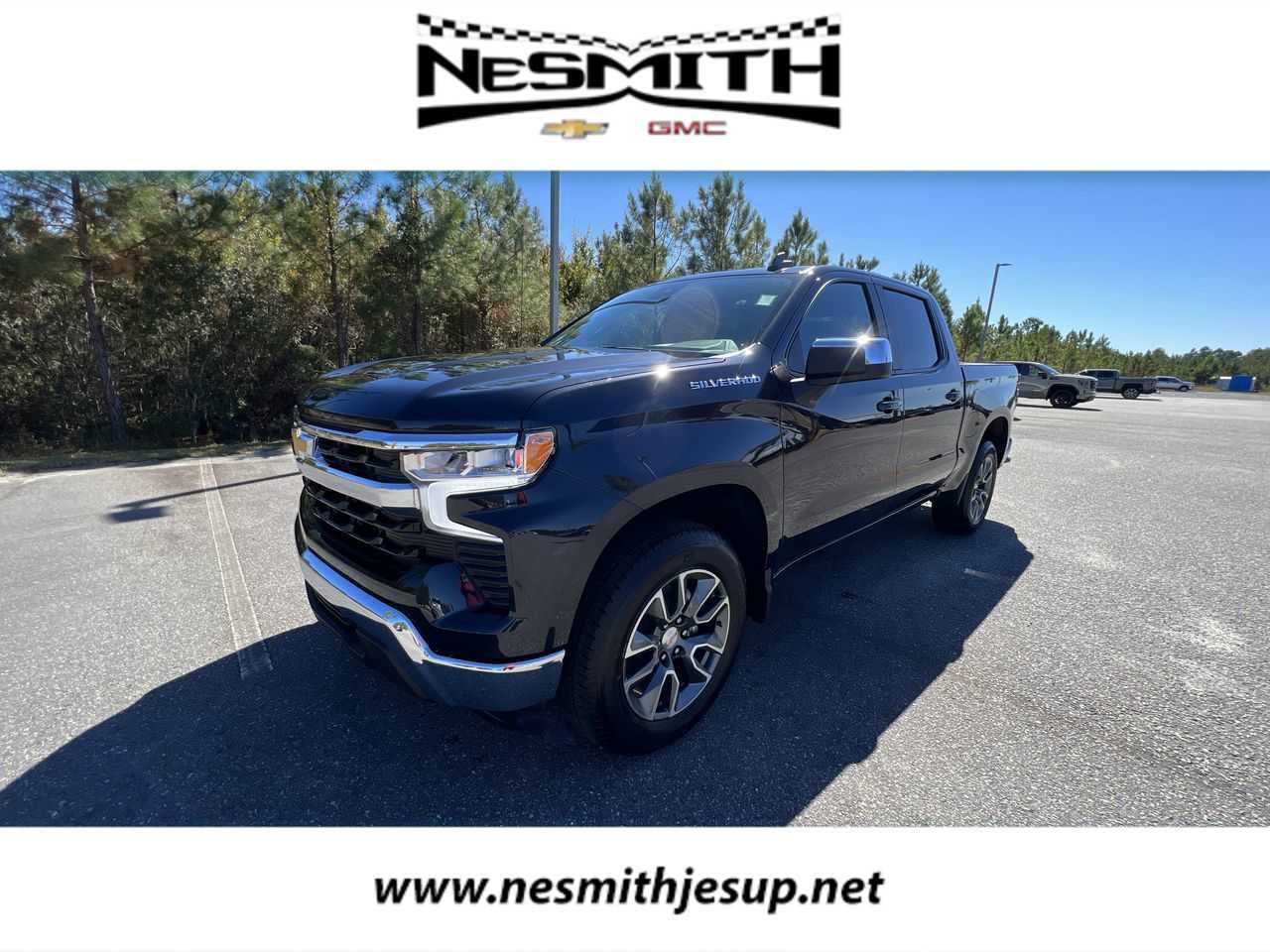 Used 2022 Chevrolet Silverado 1500 LT w/ Protection Package image 1