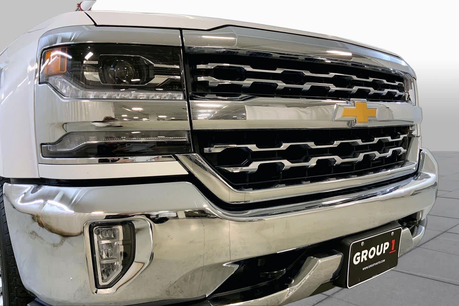 Used 2018 Chevrolet Silverado 1500 LTZ AWD/4WD image 32