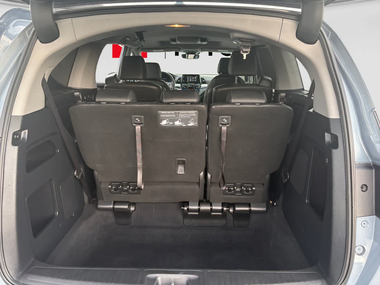 Used 2023 Honda Odyssey Touring image 18