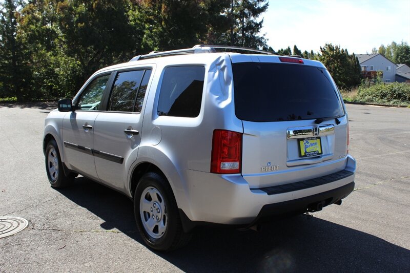 Used 2010 Honda Pilot LX image 3