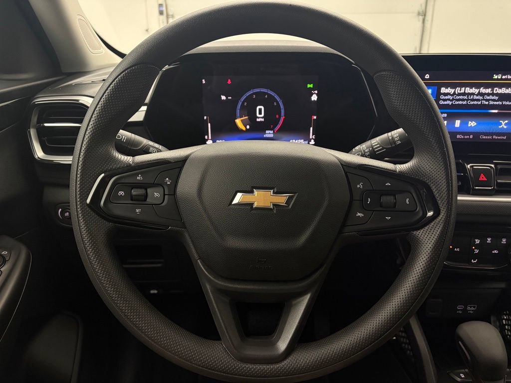Used 2025 Chevrolet TrailBlazer LT FWD image 17