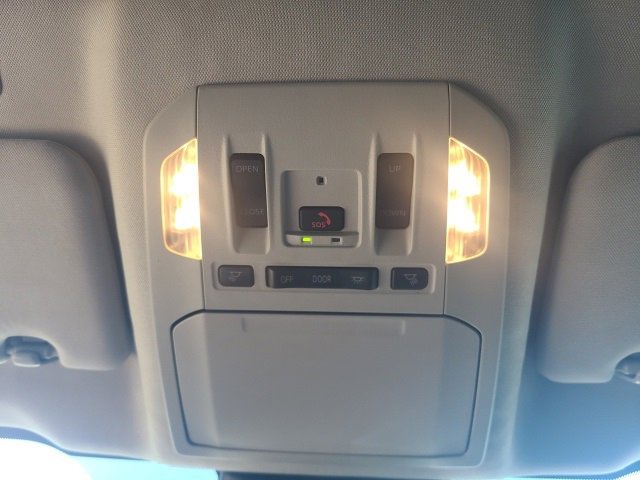 Used 2024 Toyota Highlander XLE image 30