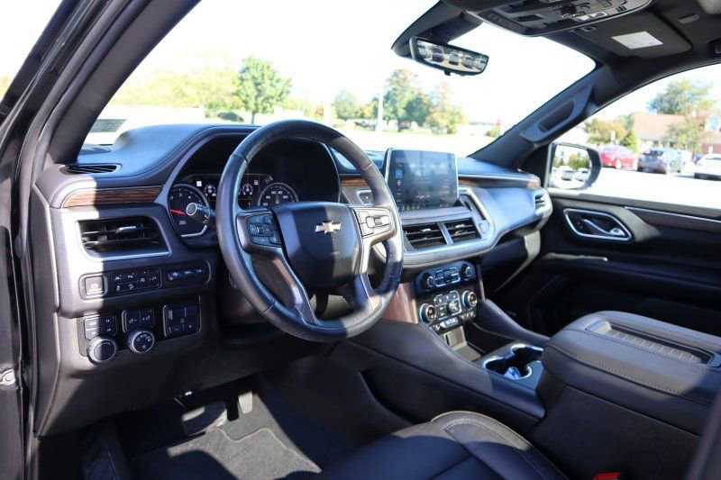 Used 2021 Chevrolet Suburban High Country w/ Premium Package image 10