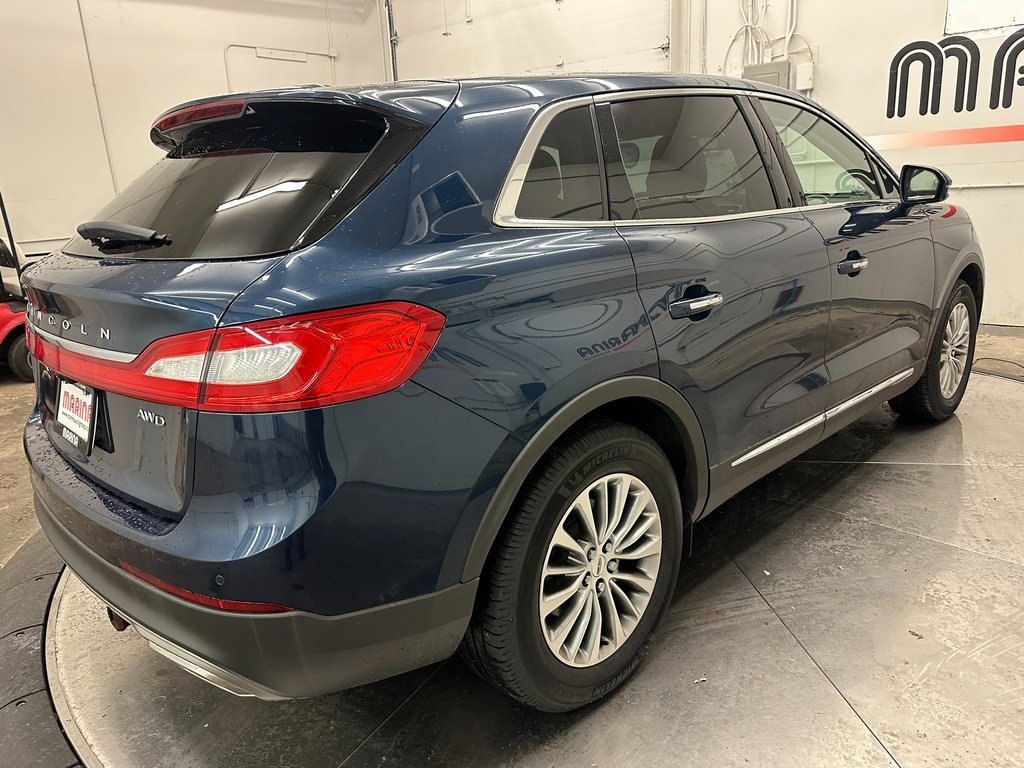 Used 2017 Lincoln MKX Select w/ Select Plus Package image 16