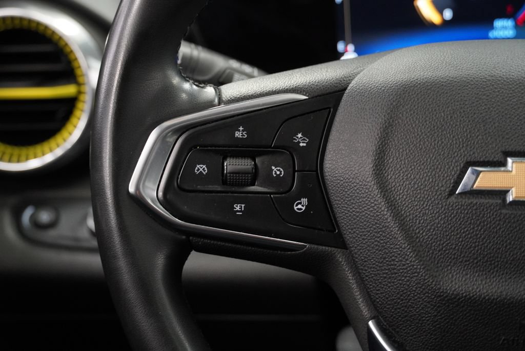 Certified 2024 Chevrolet Trax LT w/ Sunroof Package FWD image 23