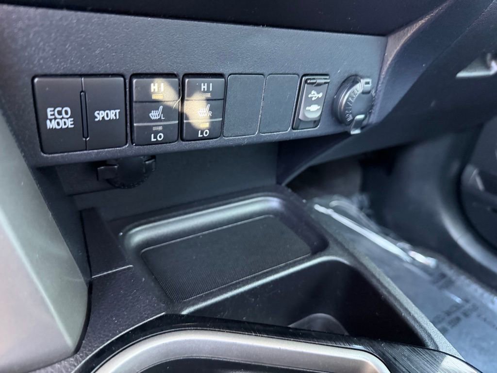 Used 2017 Toyota RAV4 Limited w/ Carpet Mat Package image 26