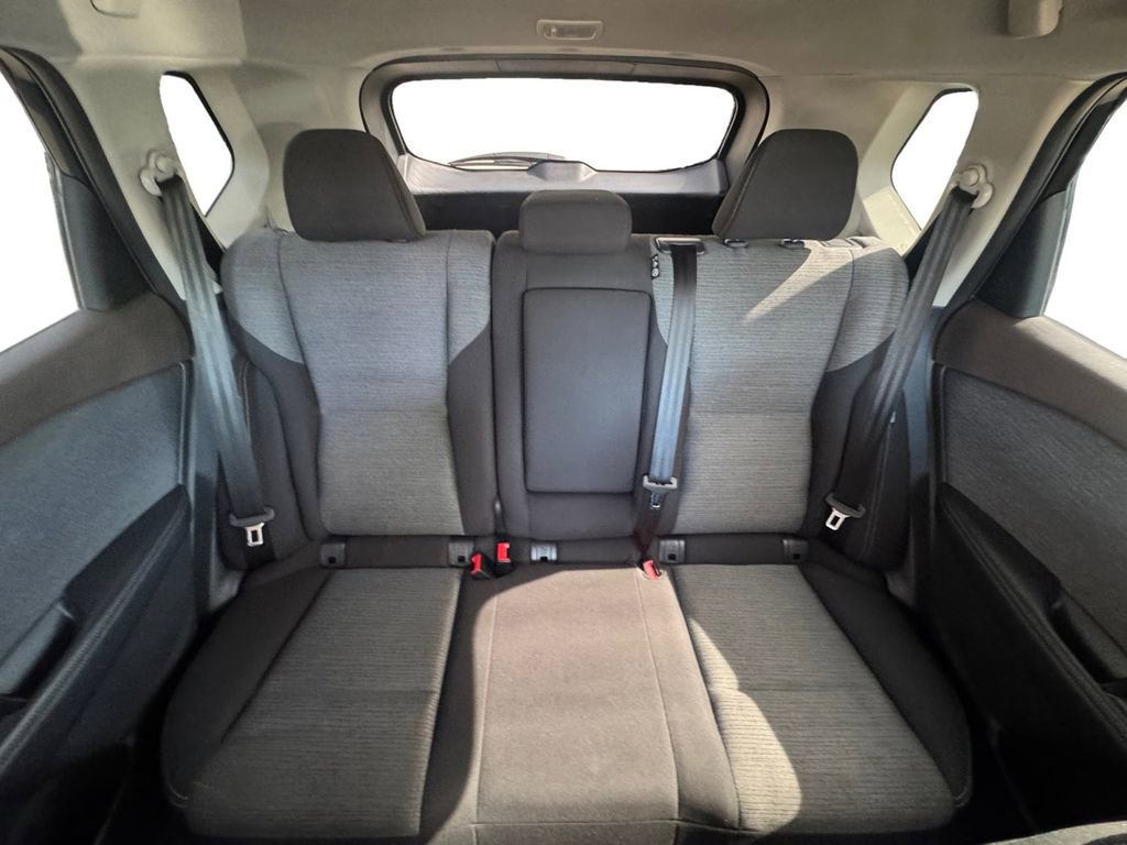 Used 2023 Nissan Rogue SV AWD/4WD image 17