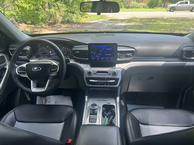Used 2023 Ford Explorer XLT w/ Equipment Group 202A RWD image 13
