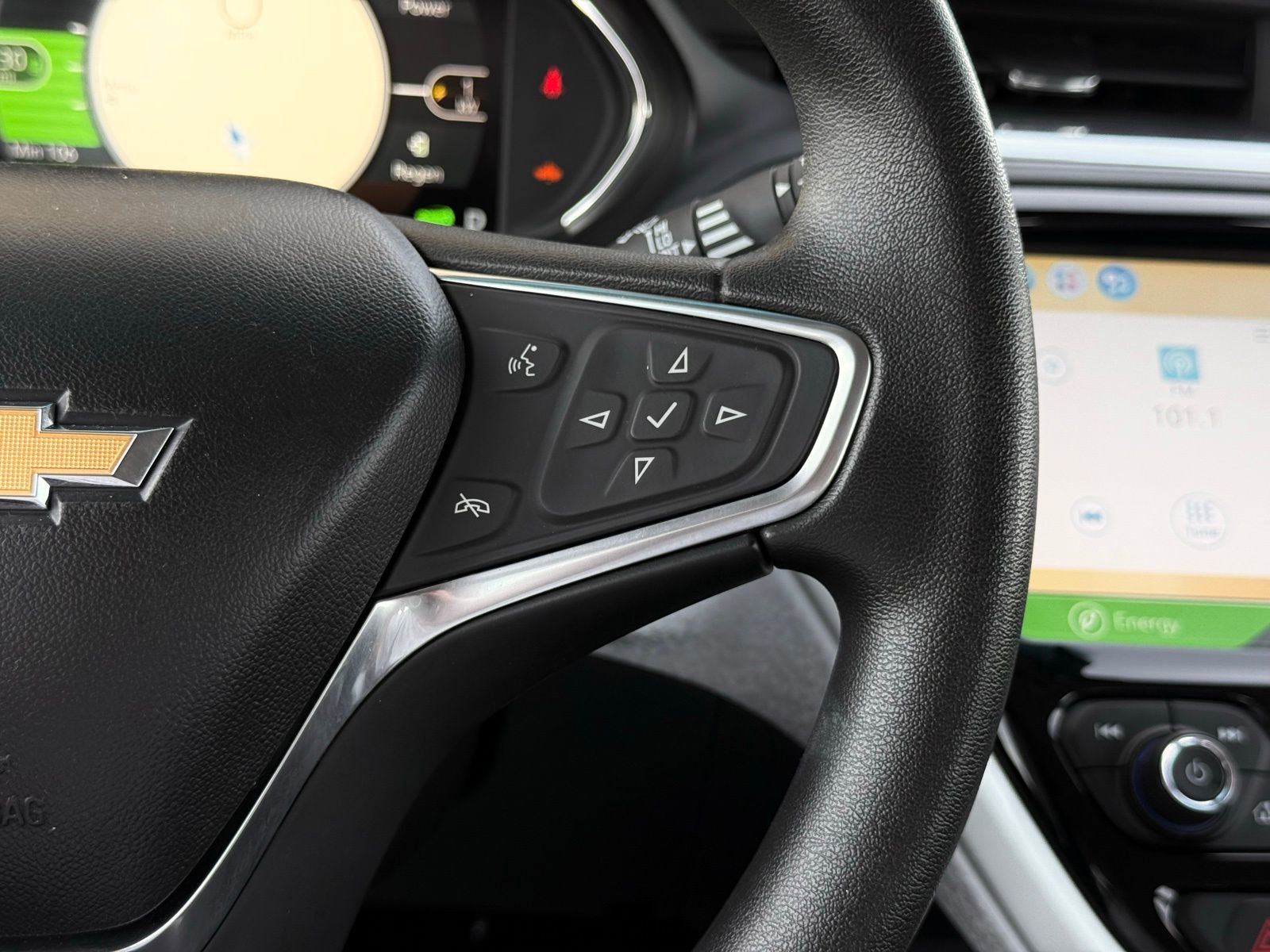 Used 2018 Chevrolet Bolt LT FWD image 36