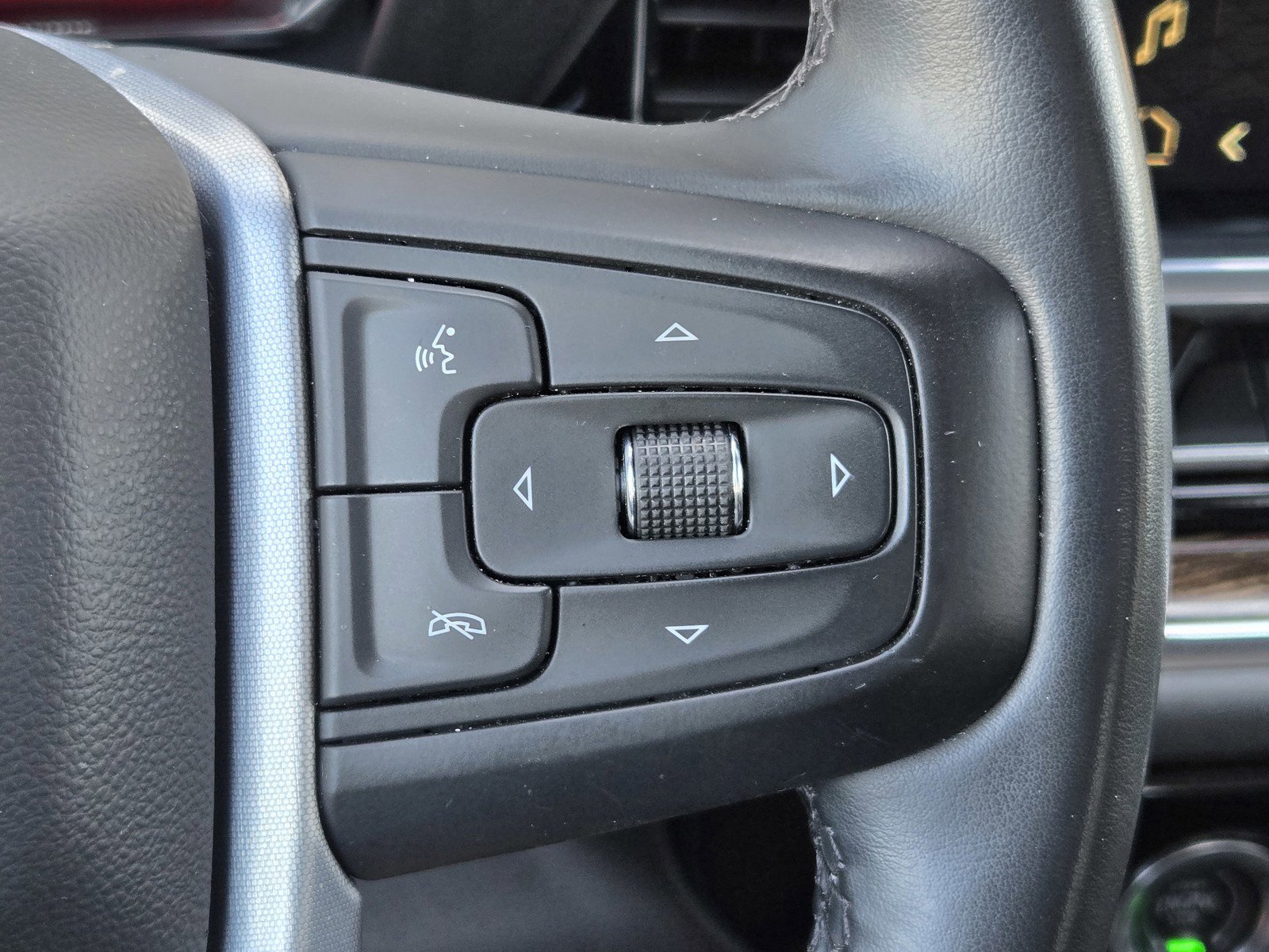 Certified 2023 GMC Sierra 1500 Elevation w/ LPO, Elevation Black Package image 25