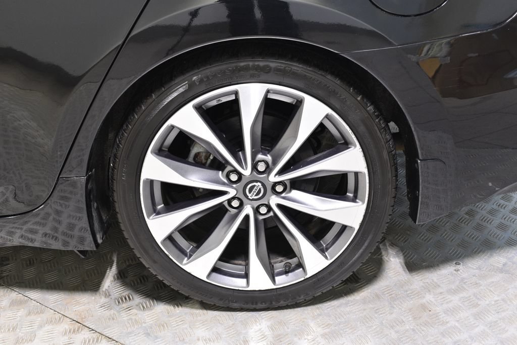 Used 2021 Nissan Maxima Platinum w/ Sport Mat Group FWD image 39