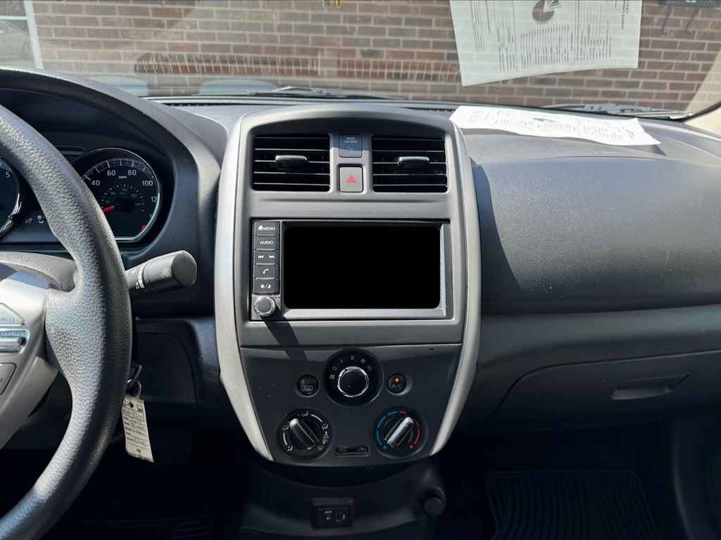 Used 2019 Nissan Versa SV image 13