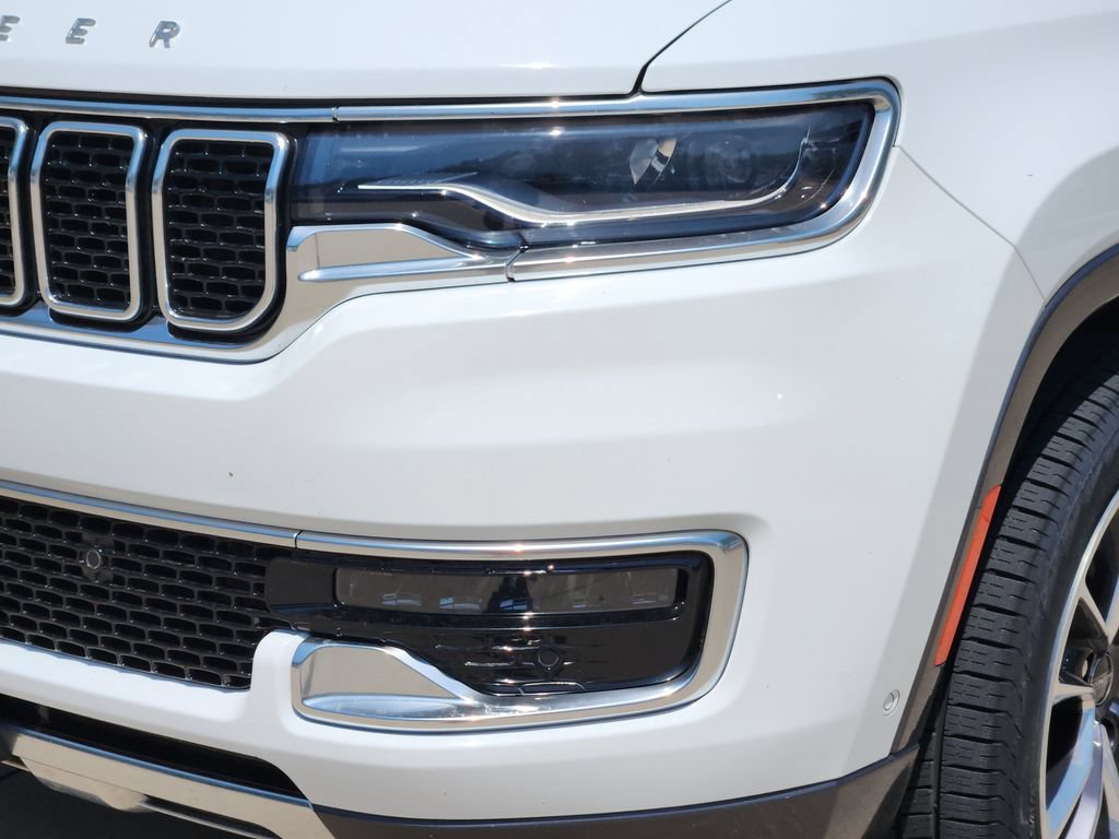 Used 2022 Jeep Wagoneer Series III w/ Premium Group I AWD/4WD image 18