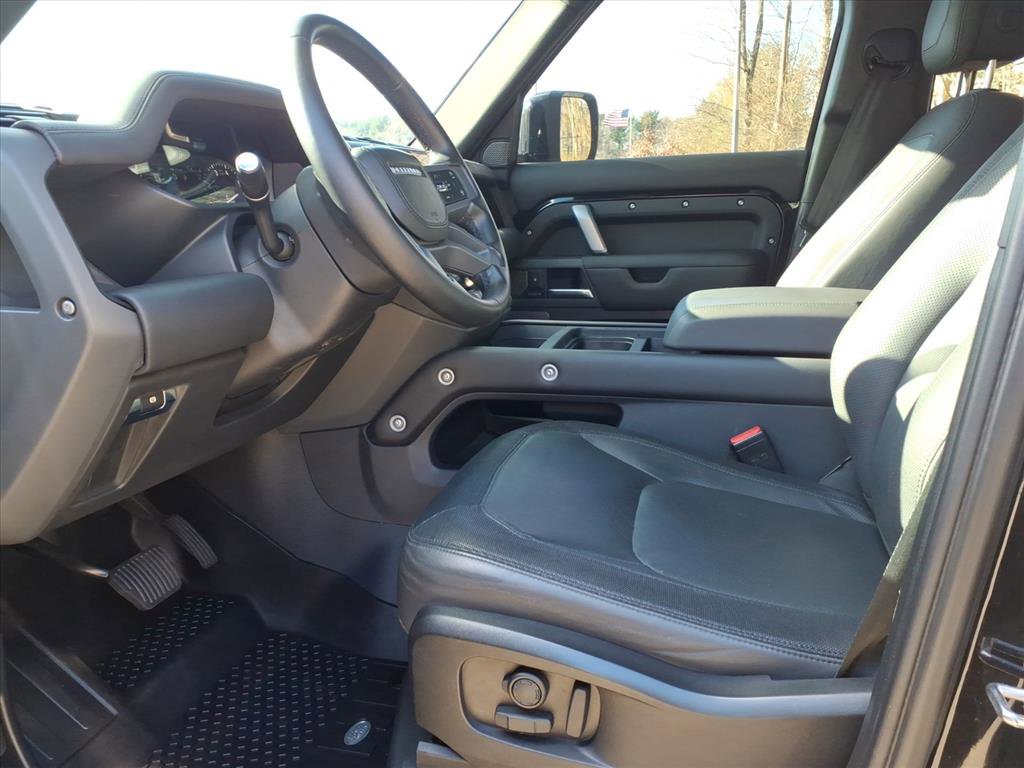 Certified 2023 Land Rover Defender 110 X-Dynamic SE image 17