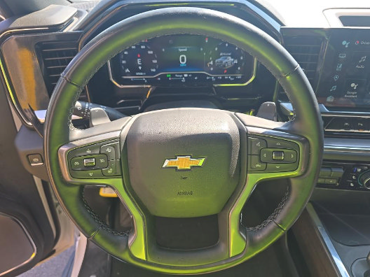 Used 2024 Chevrolet Silverado 1500 High Country w/ High Country Premium Package AWD/4WD image 6