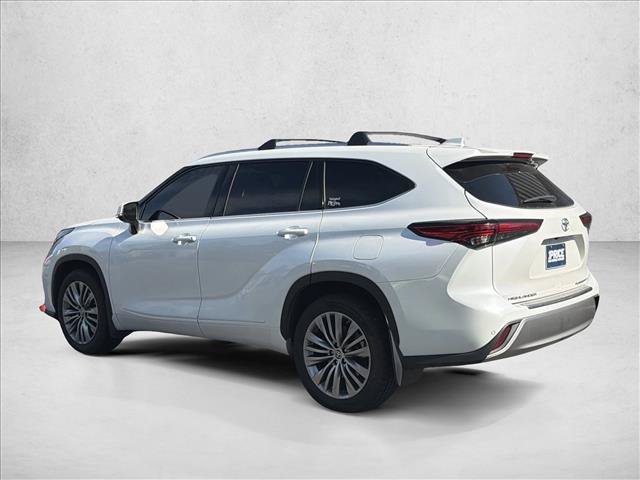 Used 2022 Toyota Highlander Platinum AWD/4WD image 7