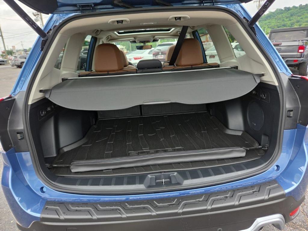 Used 2024 Subaru Forester Touring w/ Convenience Package AWD/4WD image 22