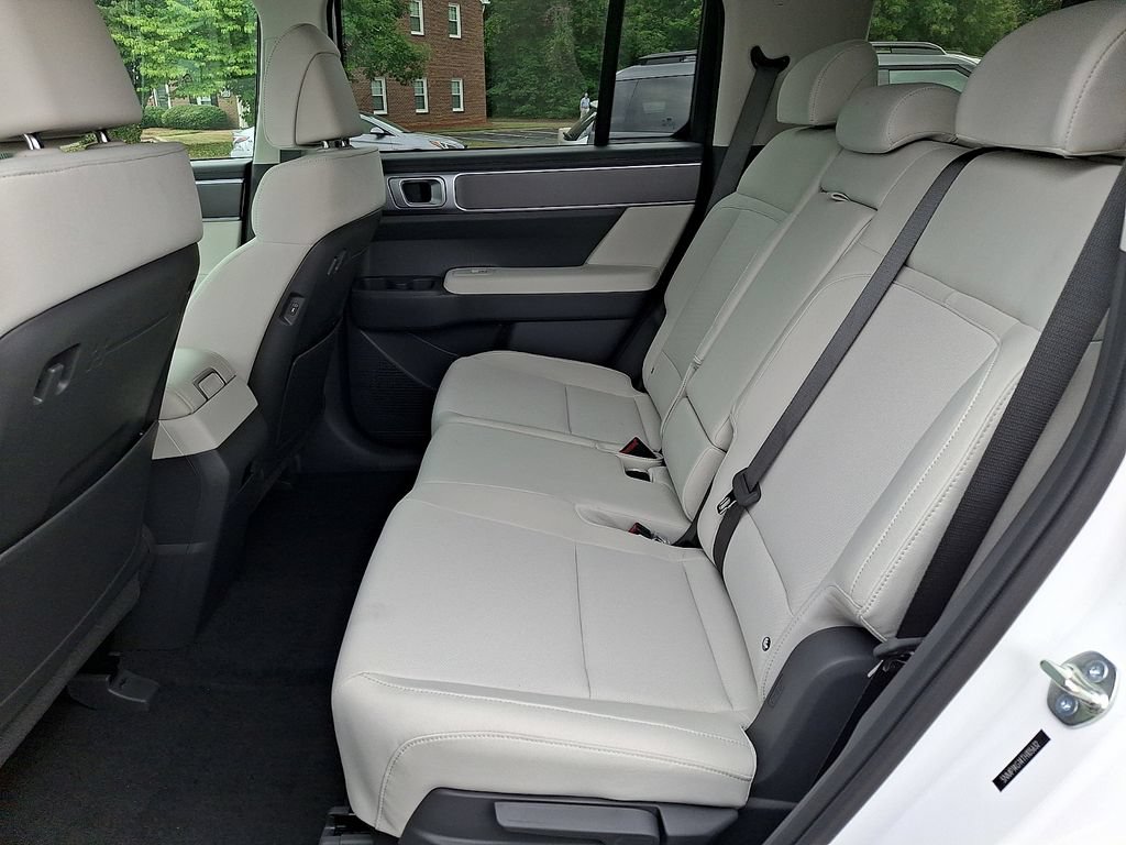 New 2026 Hyundai Santa Fe SE FWD image 6