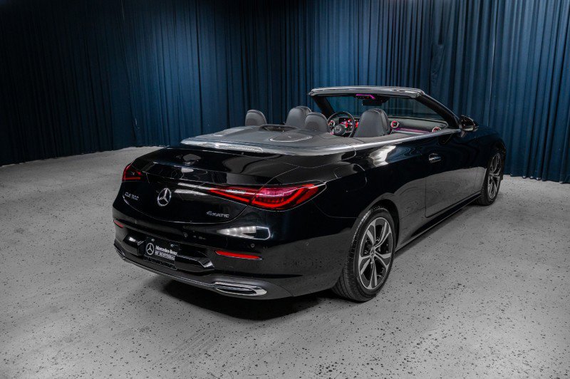 Used 2025 Mercedes-Benz CLE 300 4MATIC Cabriolet image 9