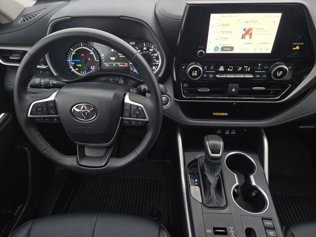 Used 2025 Toyota Highlander XLE AWD/4WD image 29