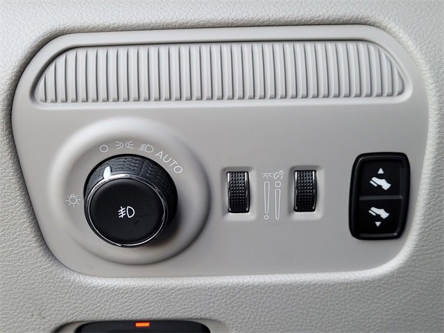 Used 2024 Jeep Wagoneer Series II w/ Flexible Seating Group image 13