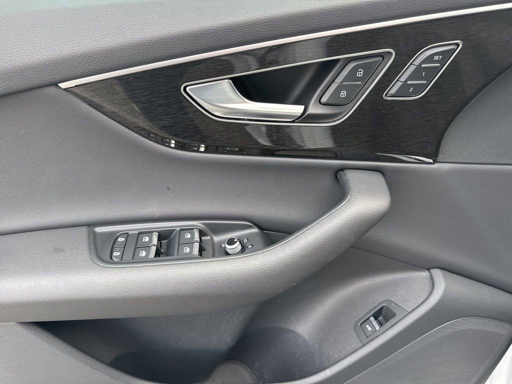 Used 2023 Audi Q7 3.0T Premium image 21